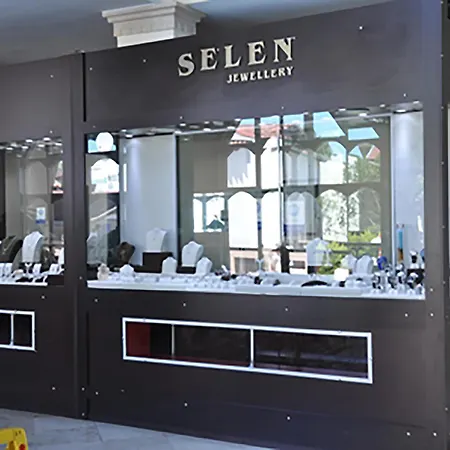 Selen ホテル