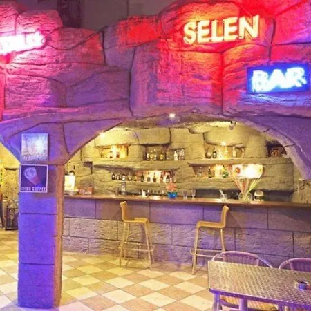 新纶酒店 马尔马里斯